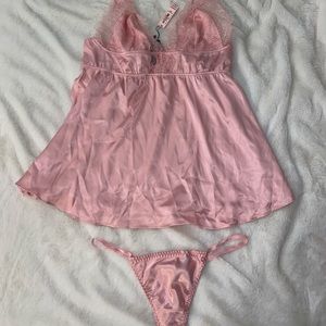 Light Pink Victoria’s Secret Lingerie (2pc)
